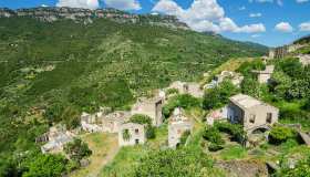 Gairo Vecchio, il borgo fantasma più famoso della Sardegna