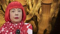 Addio a Yayoi Kusama, dove vedere le opere della regina dei pois