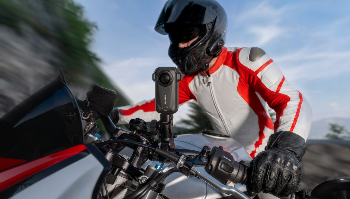 Insta360 X6 in motocicletta