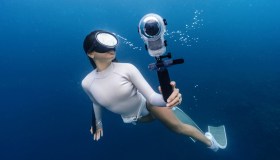 Cattura i tuoi viaggi a 360°, arriva la nuova videocamera pocket che riprende e monta tutto da sola