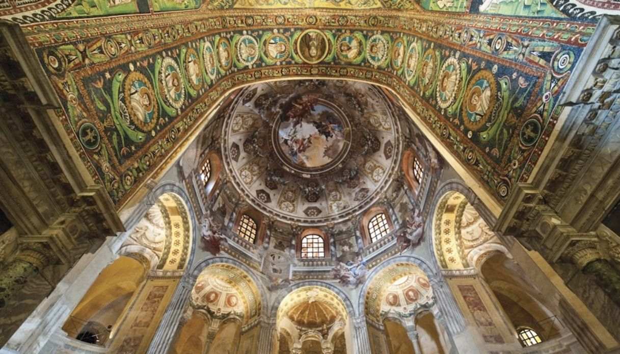 L'interno della Basilica di San Vitale a Ravenna