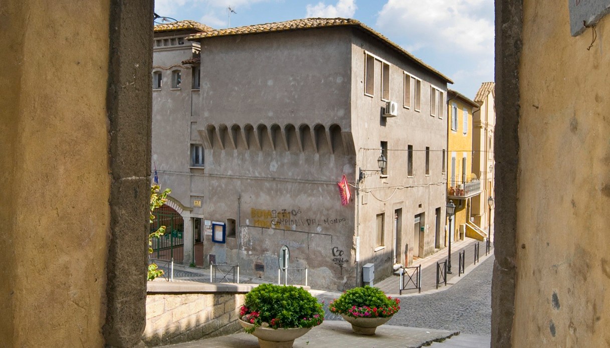 C'è Sacrofano tra le location della commedia romantica di Paolo Ruffini "Rido perché ti amo"