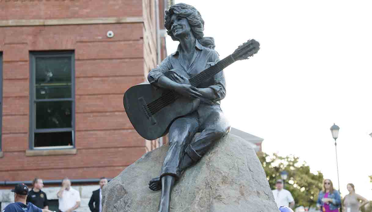 statua-dolly-parton-Sevierville