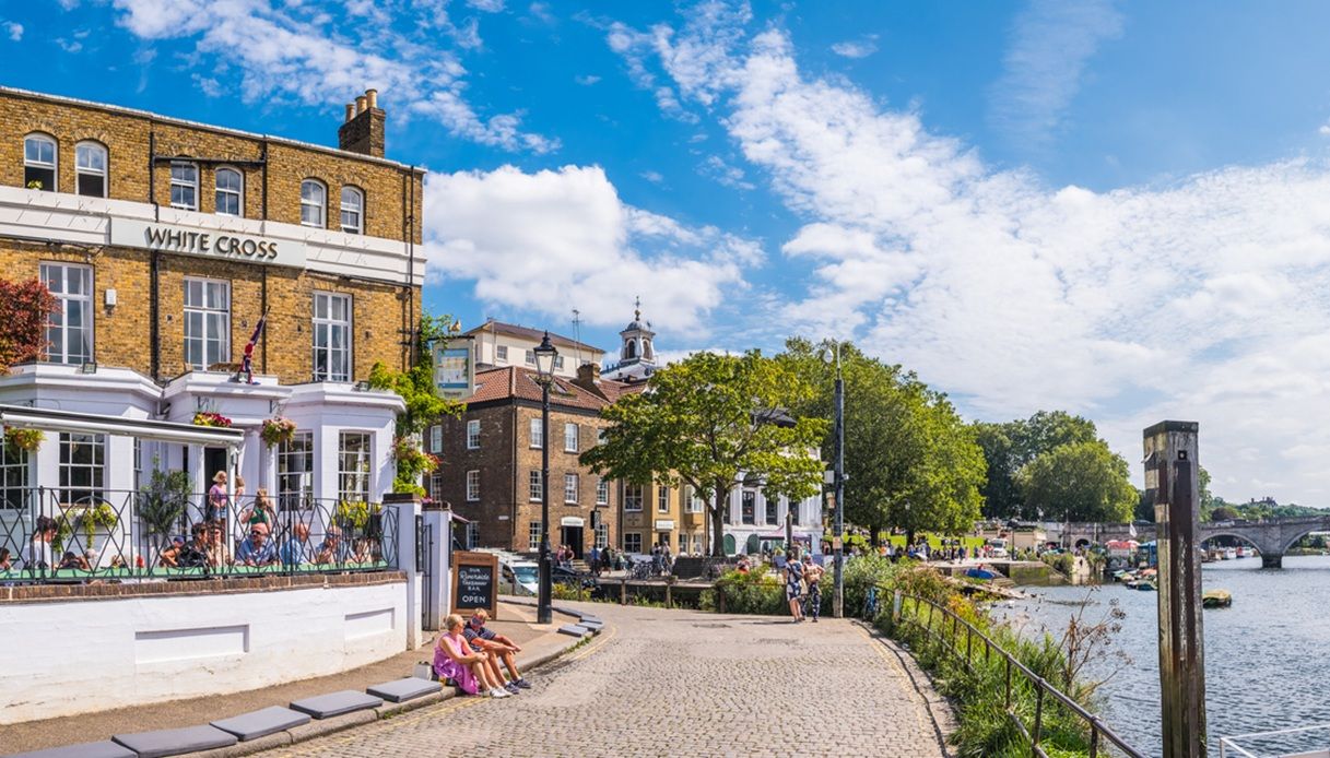 Si trovano a Richmond, nella zona occidentale di Londra, le principali location di "Ted Lasso 4" 