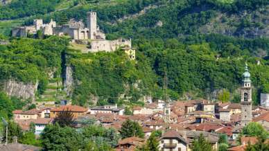 C’è un tesoro nascosto nel Castello di Breno in Valle Camonica: la leggenda che fa sognare