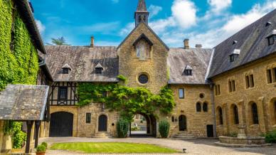 Tra acque leggendarie e la birra trappista delle Ardenne: Abbazia di Orval, un gioiello nella quiete della foresta