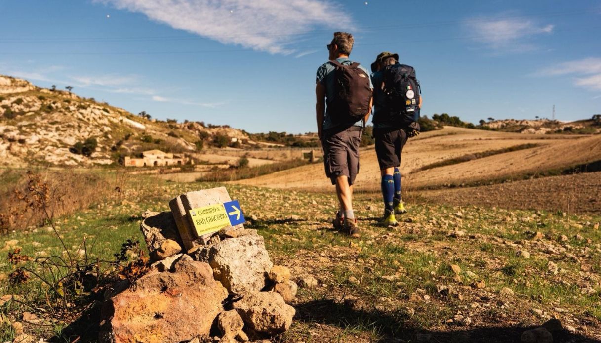 Un nuovo cammino nella Sicilia più segreta: 130 km di borghi e natura