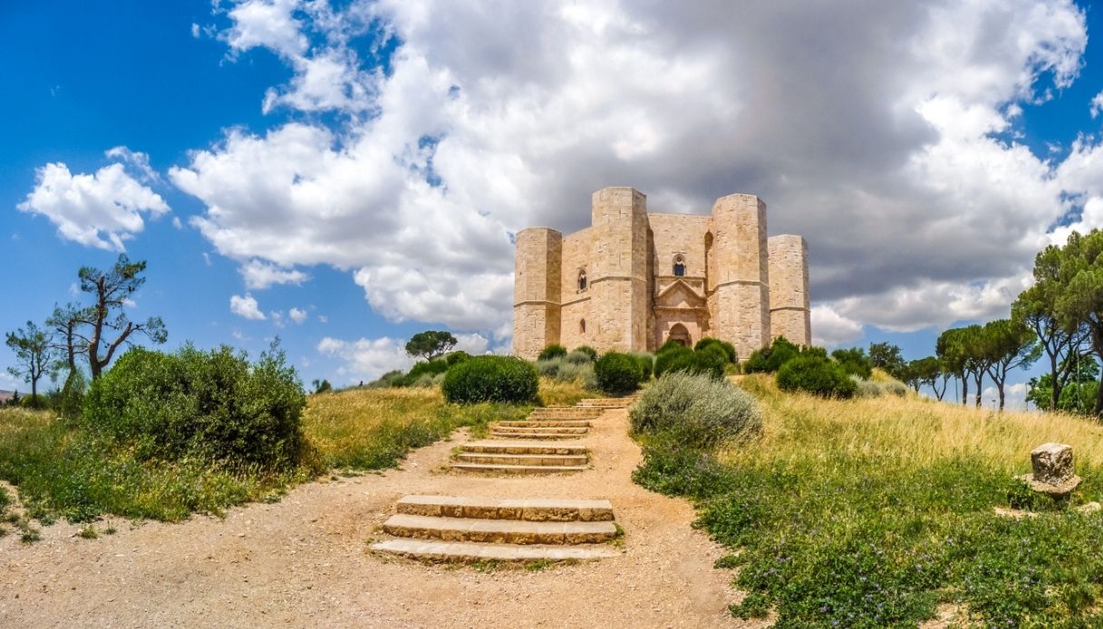 Panoramica su Castel del Monte 