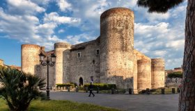 La meraviglia italiana che è stata spostata dalla sua posizione originaria: il Castello Ursino