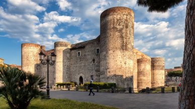 La meraviglia italiana che è stata spostata dalla sua posizione originaria: il Castello Ursino