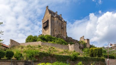 Fuso nell’arenaria: il Castello di Larochette è la fortezza lussemburghese trasformata in una città di nobili