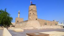 La Dubai che pochi conoscono: riapre l’edificio più antico con un museo