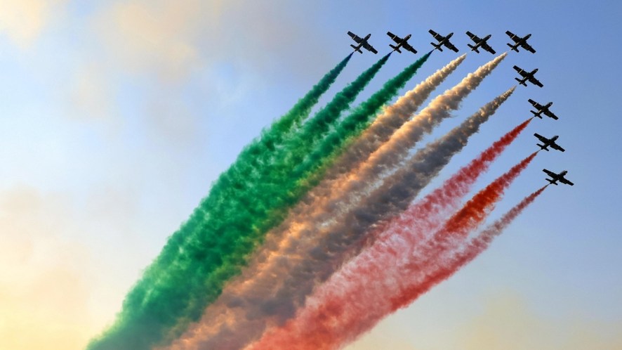 Le Frecce Tricolori tornano a tingere il cielo d’Italia: dal Lago di Garda a Salerno, gli spettacoli di settembre