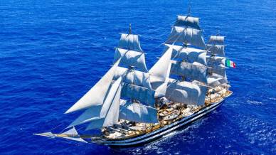 L’Amerigo Vespucci arriva a Castellamare di Stabia: ecco come visitarlo gratuitamente