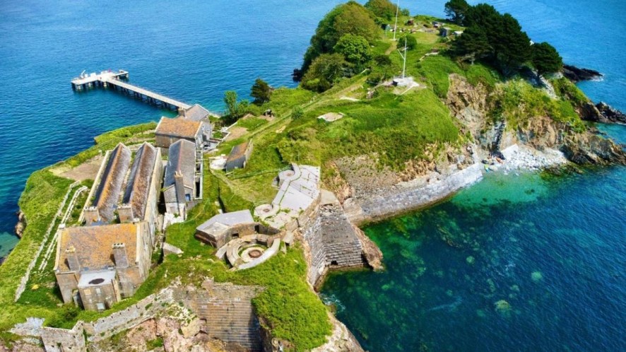 Drake’s Island è in vendita, la perla del Regno Unito con una fortezza pronta a rinascere