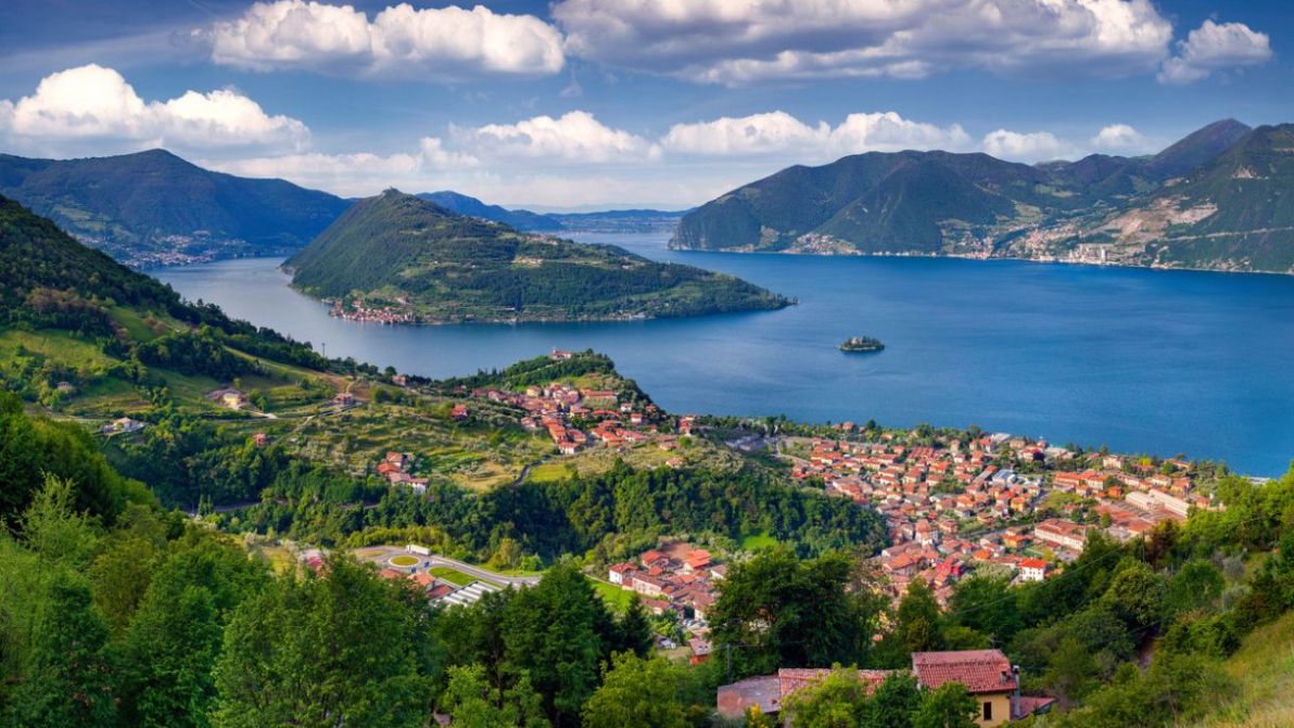 Dal cuore di Milano al Lago di Como e d’Iseo sui treni d’epoca