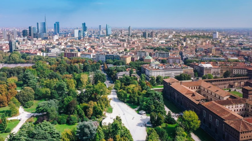 Le città più care d’Italia, la classifica svela dove il portafoglio si svuota di più