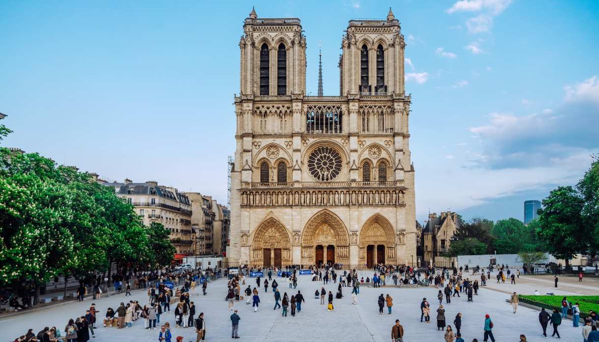 https://siviaggia.it/wp-content/uploads/sites/2/2026/09/Notre-Dame.jpg