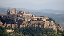 Orvieto incanta l’Independent: la gemma umbra che sembra uscita da una fiaba