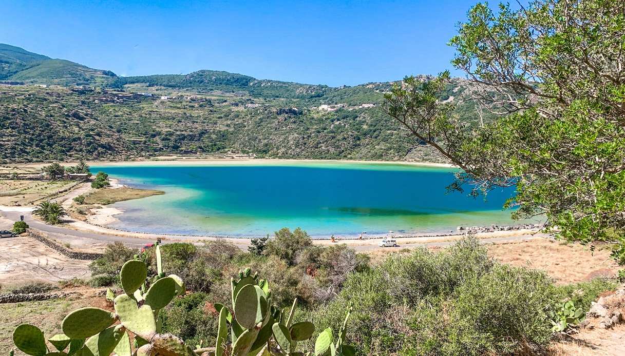 Pantelleria e il suo mare turchese