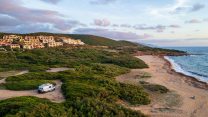 Il volto più selvaggio della Sardegna è la Costa Verde, tra miniere, villaggi fantasma e natura indomita