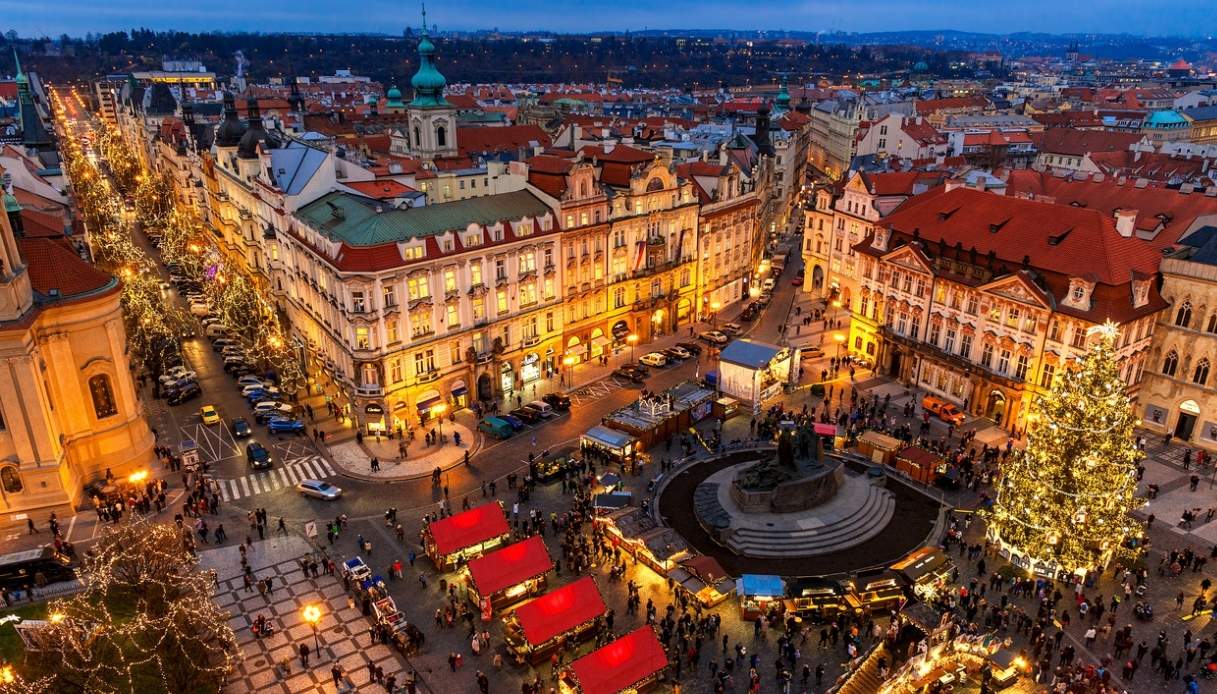 Praga a Natale vista dall'alto