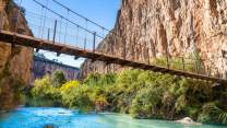 Un labirinto di roccia rossa e ponti di legno dove il tempo si è fermato: Canyon del Turia, spettacolo spagnolo