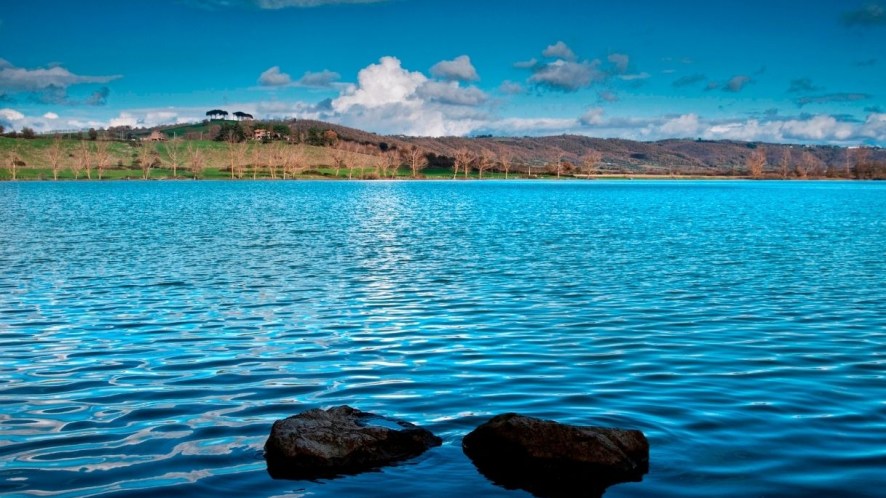Il lago di Mezzano continua a sorprendere: riemerge un segreto dell’Età del Bronzo