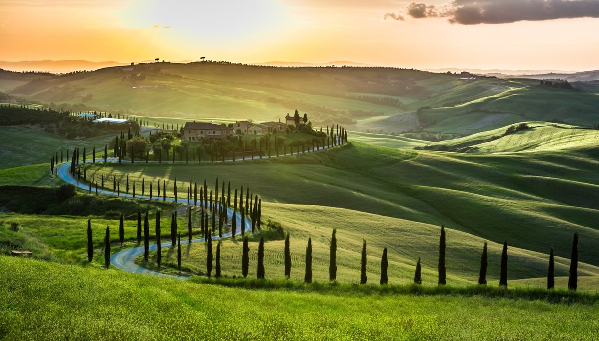 Le eleganti strade bianche toscane