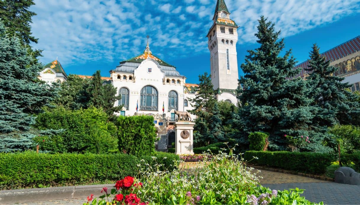 Scorcio di Targu Mures, la città delle rose in Romania