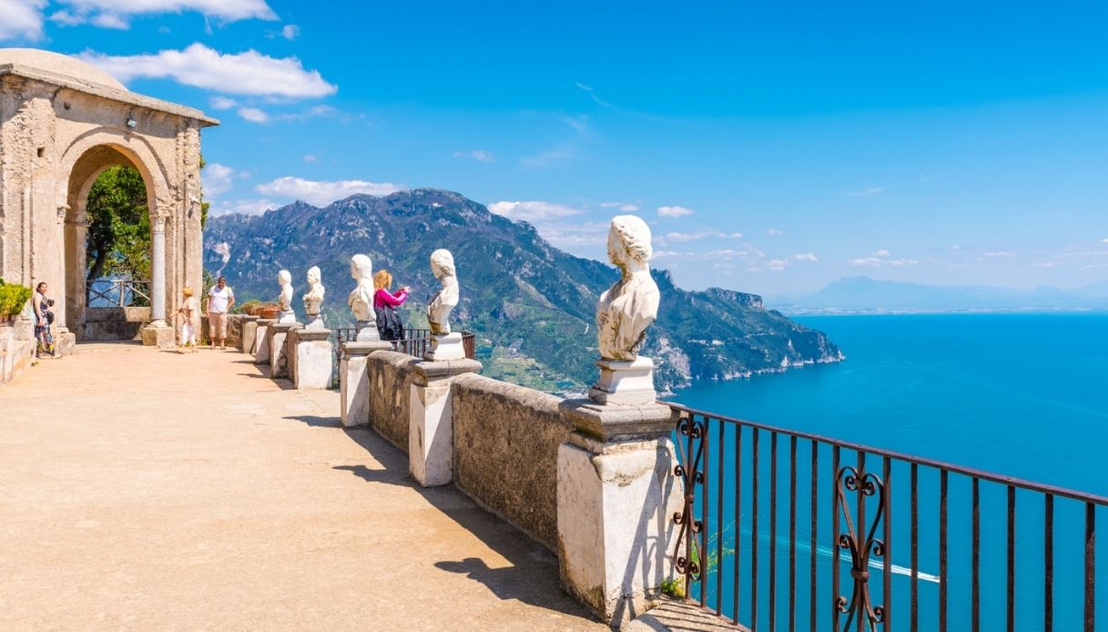 Vista panoramica da Villa Cimbrone su Ravello