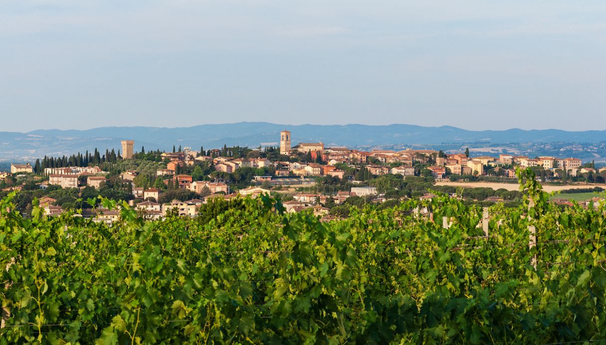 Panorama del borgo medievale di Torgiano, Umbria