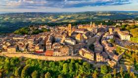 L’autunno del tartufo bianco in Italia, 5 località da scoprire tra paesaggi, sapori ed esperienze