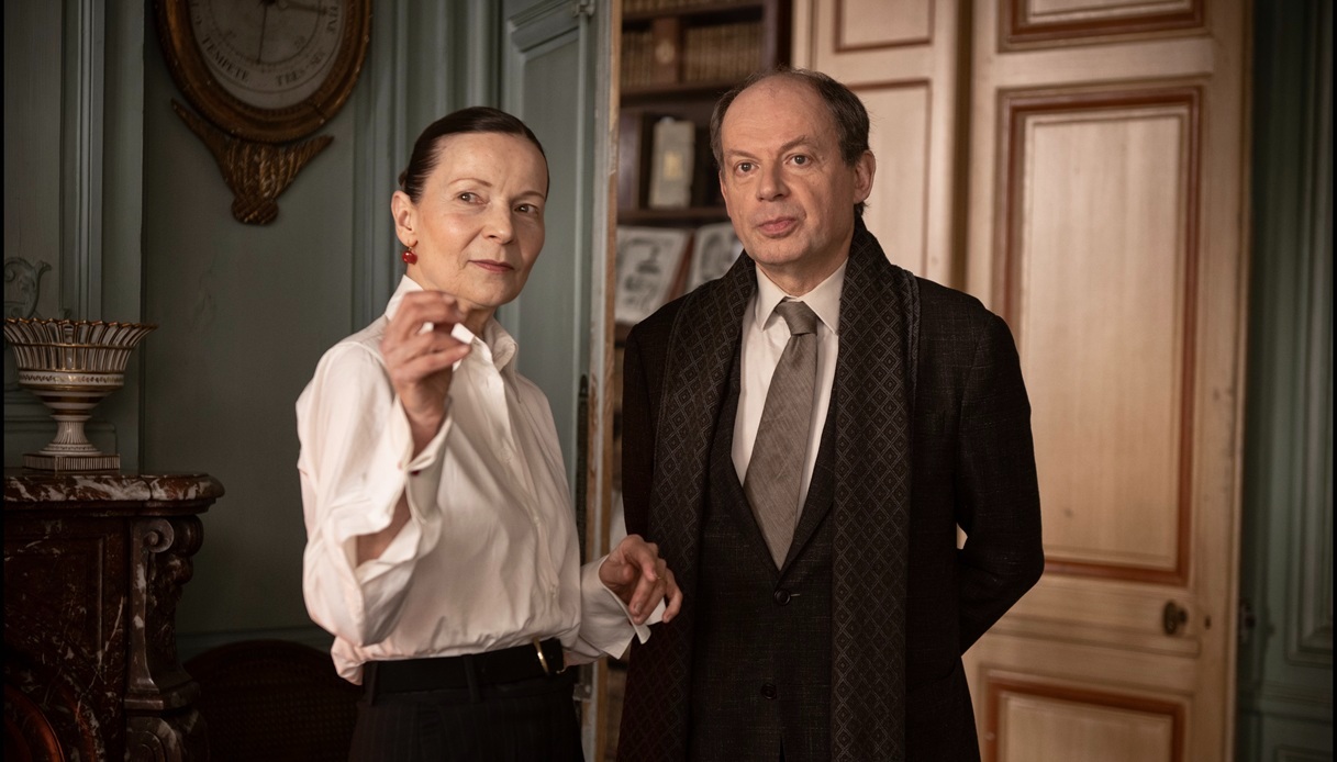 Nel nuovo film di Pascal Bonitzer il commissario Maigret si confronta con l'ipocrisia della vita borghese