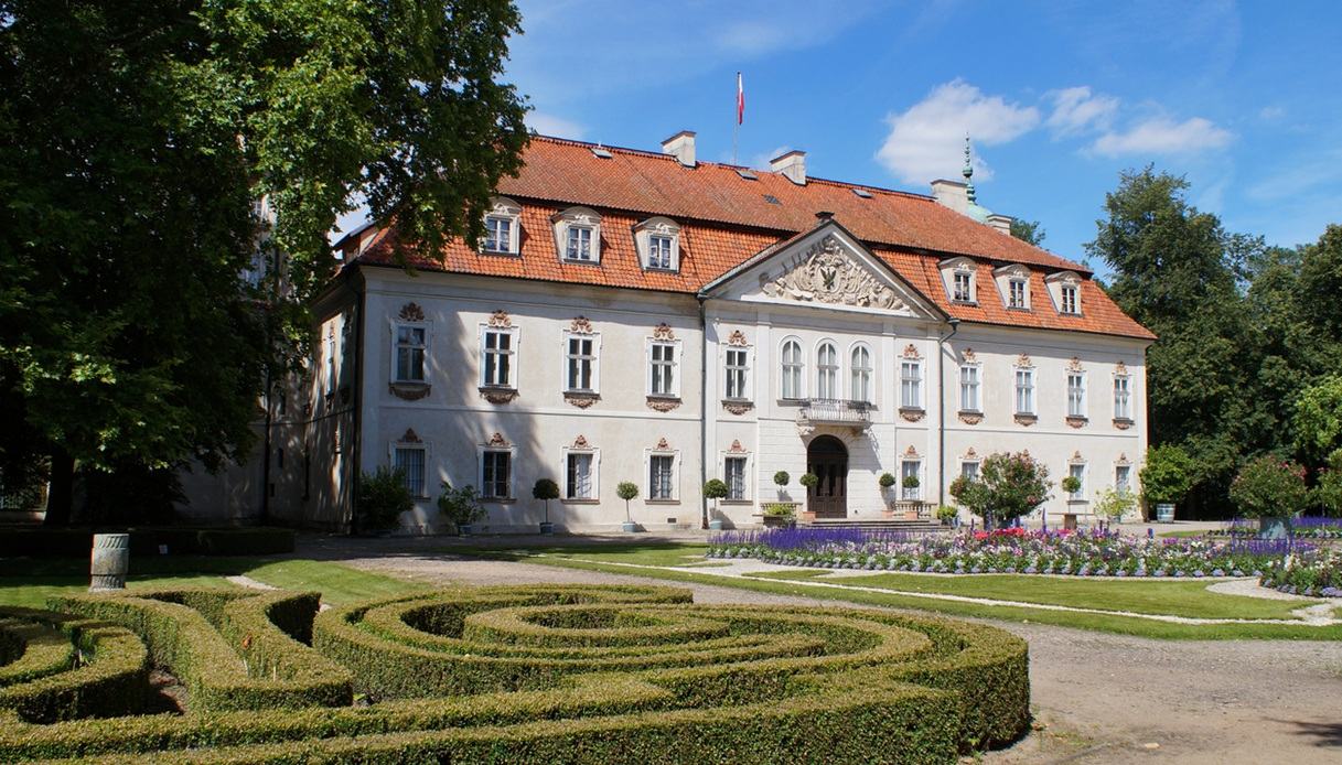 Niebor&oacute;w Palace &egrave; una delle location di "La bambola" a Wrocław