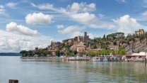 Gli stranieri sognano una casa in Italia, nella top 5 delle mete c’è il lago Trasimeno