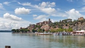Gli stranieri sognano una casa in Italia, nella top 5 delle mete c’è il lago Trasimeno