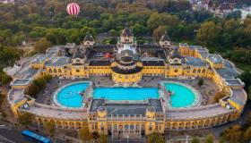 Acque calde e relax: 3 capitali europee del benessere da raggiungere con la promo Wizz Air