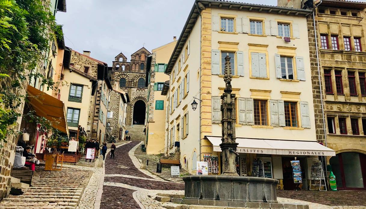 C'è Le Puy-en-Velay tra i luoghi dov'è stato girato 