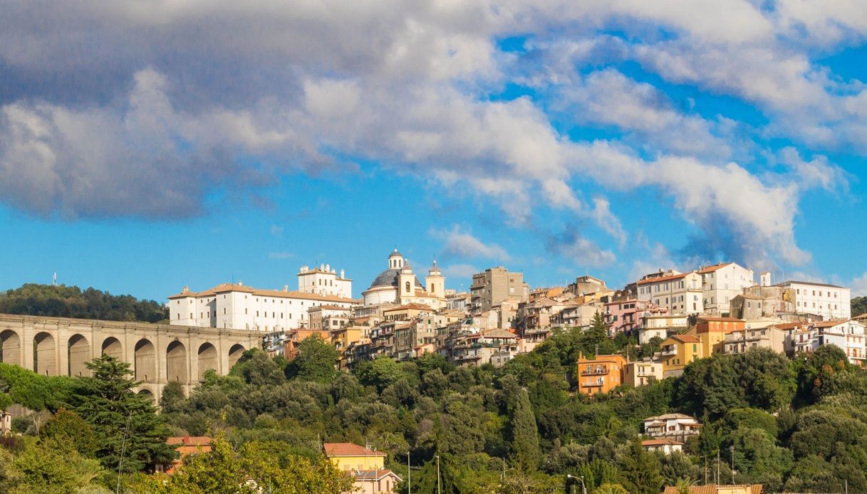 Ariccia con il suo Palazzo Chigi