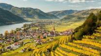 I 10 posti più belli al mondo dove ammirare il foliage autunnale: uno è vicino all’Italia
