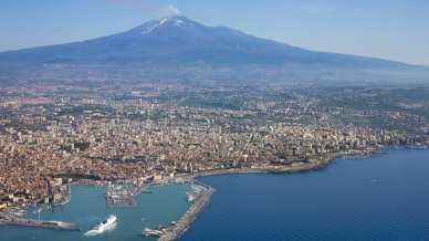 A Catania con il folgorante esordio di una nuova giallista italiana