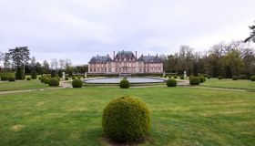 Château de Breteuil, il castello vicino a Parigi dove le fiabe di Cenerentola e Pollicino prendono vita
