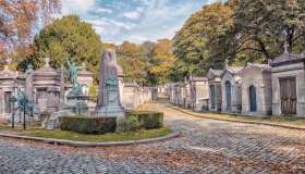 Halloween, i cimiteri più belli d’Europa da visitare: la nuova classifica del “tombstone tourism”