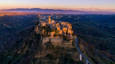 Civita di Bagnoregio e Bolsena conquistano il titolo di Capitale italiana dell’arte contemporanea 2028