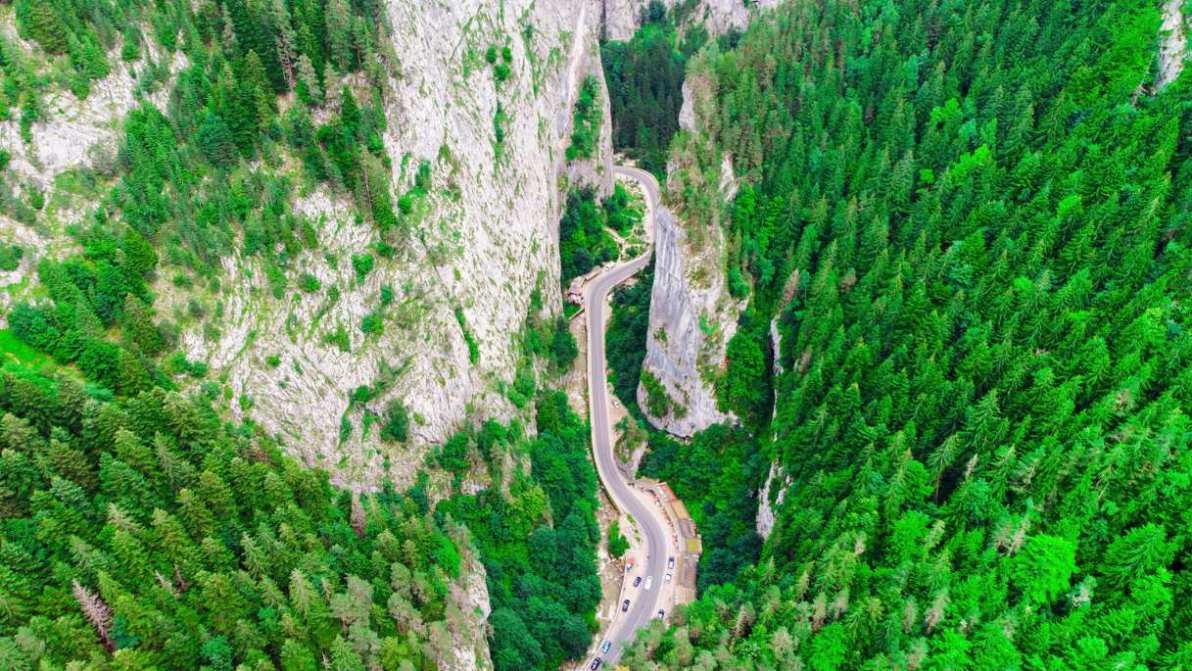 Lo straordinario canyon che divide due regioni: Gole di Bicaz, un capolavoro rumeno