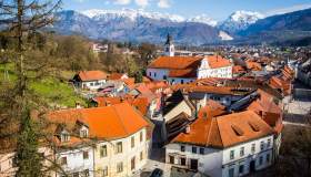 Un viaggio tra castelli di pietra e vicoli incantati: Kamnik, bellissima cittadina medievale slovena