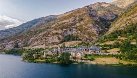Dopo essere stato abbandonato, questo borgo è rinato dalle acque di un lago: Lanuza, tra i Pirenei