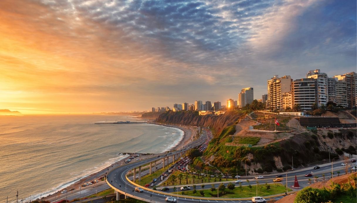 Lima al tramonto