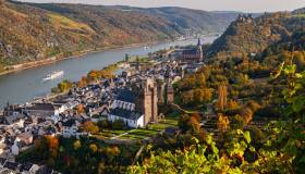 Pietre trecentesche e calici dorati: l’anima medievale di Oberwesel, il borgo lungo la gola del Reno